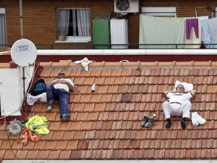 malaga-spained-business-hours